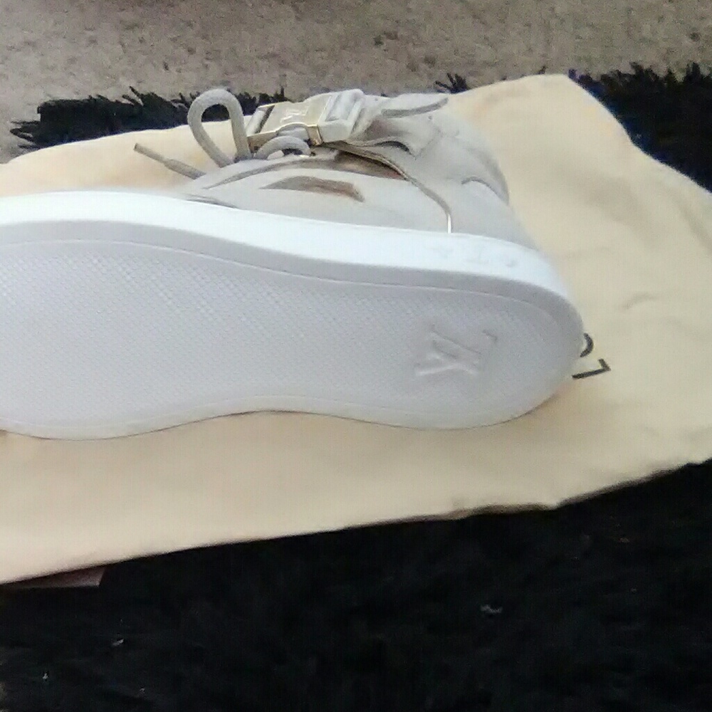 Louis Vuitton Paris sneakers - Picture 4 of 6